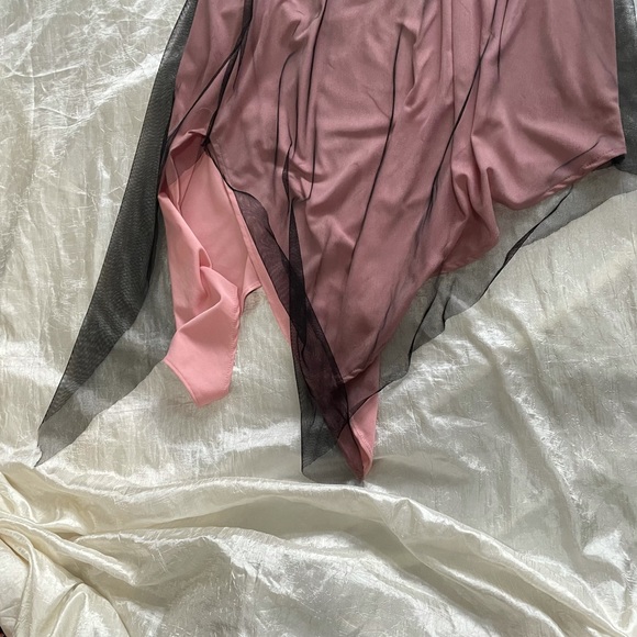 Pink and black one-shoulder asymmetrical formal dress with slit - Picture 5 of 15